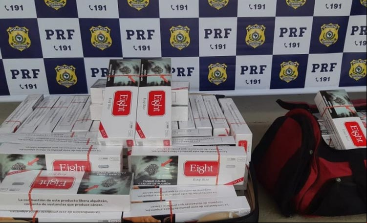 Barreiras: Homem é detido após ser flagrado em ônibus com 19 mil cigarros contrabandeados