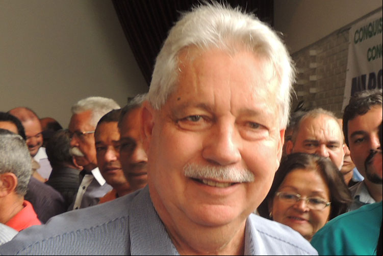 'Não há crise que resista à força do trabalho', diz Nilo Coelho, prefeito eleito de Guanambi