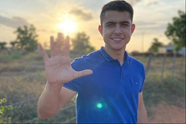 Prefeito mais jovem eleito na Bahia diz que vai provar capacidade para mudar a cidade de Tucano