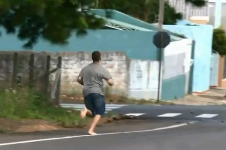 Preso é flagrado por equipe de TV fugindo de cadeia no Paraná